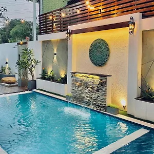 https://8-plus-apartments.negombohotels.net